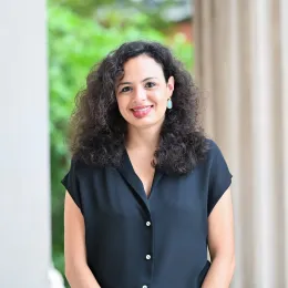 Photo of Zoë L. Henry