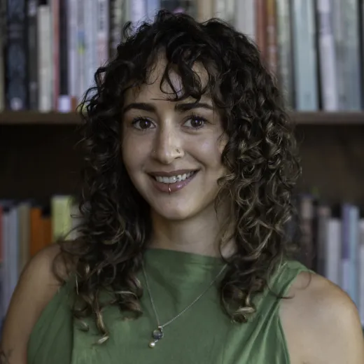 photo of Chloe Tsolakoglou